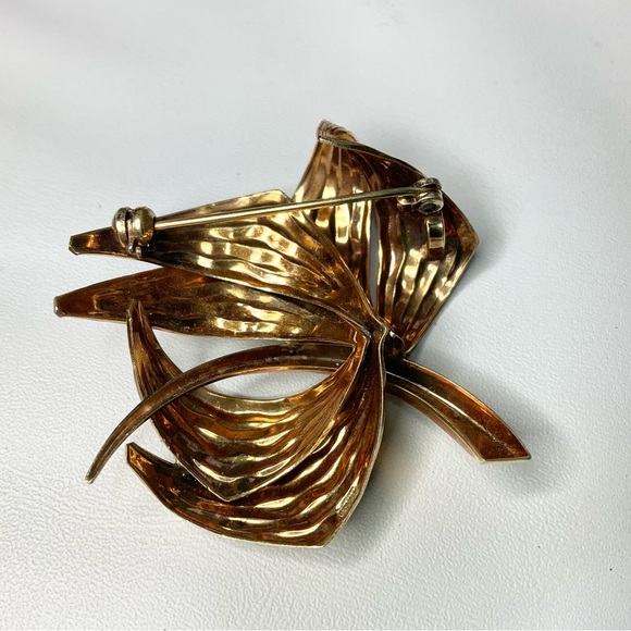 Vintage Germany Sculpted Brooch Rolled Gold 60’s/70’s - Picture 3 of 5